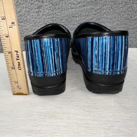 Dansko Shoes XP Pro Womens EU 36 US 6 Blue Striped Patent Leather Clogs - Picture 3 of 9